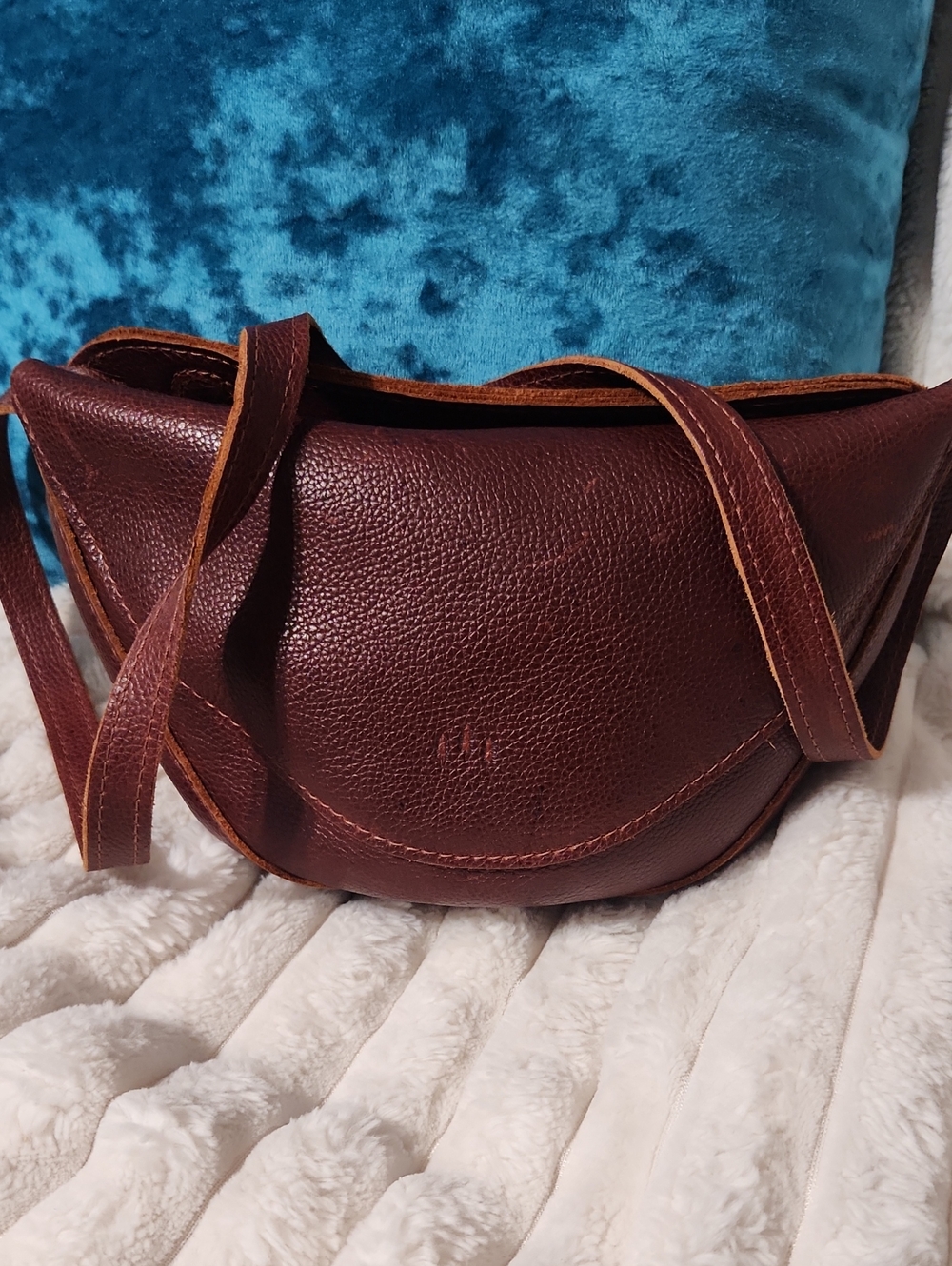 Portland Leather Crossbody Bag in Burgundy Brown with Dark Tan Trim - Picture 7 of 10